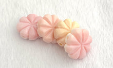 Mother of Pearl Flower Bead Sku#M494