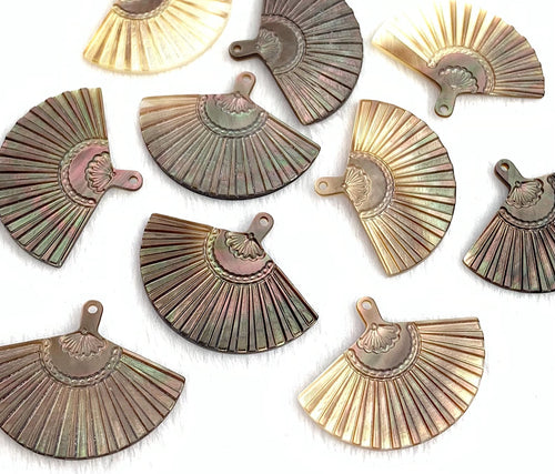 Mother of Pearl Fan Charm Sku#M2603