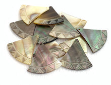 Mother of Pearl Charm Sku#M2340