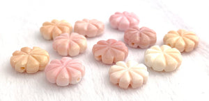 Mother of Pearl Flower Bead Sku#M494