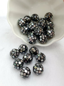 Mother of Pearl Beads Sku#M422