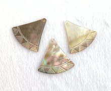 Mother of Pearl Charm Sku#M2340