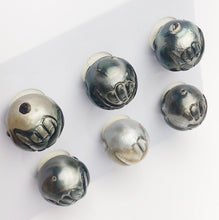 Carved Hawaiian Shaka Tattoo Tahitian Pearl 13-14mm (613)