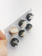 Carved Skull with Flower Tahitian Pearl 13mm (758)