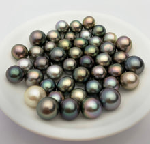 Tahitian Pearls AAA, Near round, Oval Shape in AAA Quality, 12-14mm (Lot No. 41)