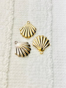 14K Solid Gold Seashell Charm w/ Ring, 9.9x11.2mm, Made in USA (L-20)