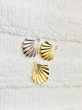 14K Solid Gold Seashell Charm w/ Ring, 9.9x11.2mm, Made in USA (L-20)