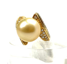 14K solid gold, south sea pearl ring W/ 0.66 carat diamonds