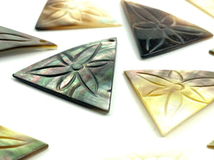 Mother Of Pearl Triangle with Flower Shell, Sku#M325