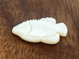 Mother Of Pearl Fish Shell, Sku#M348