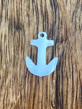 Mother Of Pearl White Anchor Shell, Sku#M405