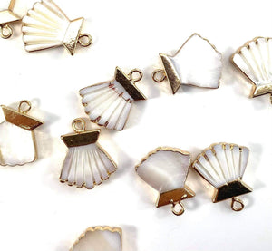 Mother Of Pearls W/ Gold Played On Zinc Alloy Sku#M309