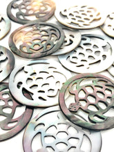 Mother Of Pearl Enclosed Turtle Sku#M376