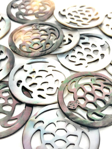 Mother Of Pearl Enclosed Turtle Sku#M376
