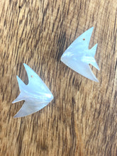 Mother Of Pearl Fish Shell, Sku#M381