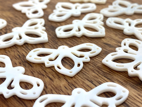 Mother Of Pearl Bee Shell, Sku#M279