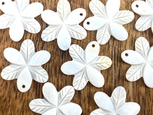Mother Of Pearl Flower Shell, Sku#M364