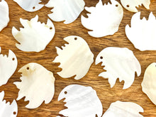 White South Sea Mother Of Pearl Fish Design Beads #2, Sku#M262
