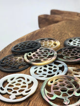 Mother Of Pearl Enclosed Turtle Sku#M376