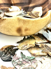 Tahitian Pearl Mother Of Pearl Fish Sku#M260
