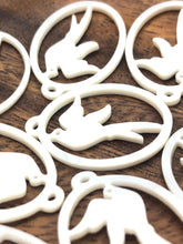 White South Sea Mother Of Pearl Bird Shell Sku#M610