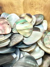 Black Tahitian Mother Of Pearl Beads Sku#M565