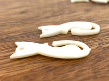 Mother Of Pearl Cat Shell, Sku#M379