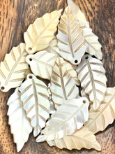 Mother Of Pearl Leaf Sku#M284