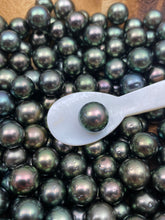 Stunning AA+ peacock Tahitian pearls, Round, 8-11mm