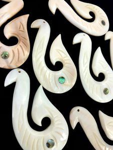 White South Sea Mother Of Pearl Fish Hook Sku#M365