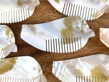 Mother Of Pearl Comb, Sku#M190-1