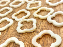 Mother Of Pearl Clover Beads, Sku#M569