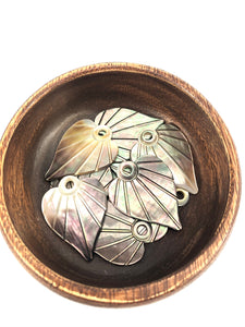 Black Tahitian Mother Of Pearl Heart Shell Sku#M332