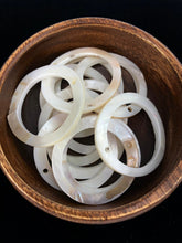 White South Sea Mother Of Pearl Bead Sku#M575