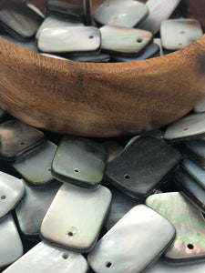 Black Tahitian Mother Of Pearl Bead Sku#M587