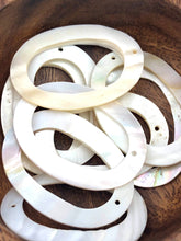 White South Sea Mother Of Pearl Beads Sku#M561