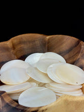 White South Sea Mother Of Pearl Circle Beads Sku#M584