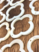 White South Sea Mother Of Pearl Beads Sku#M568