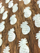 White South Sea Mother Of Pearl Pineapple Sku#M493