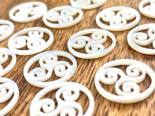 White South Sea Mother Of Pearl Beads, Sku#M528