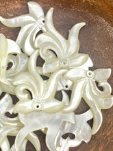 White South Sea Mother Of Pearl Beads, Sku#M500