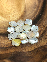 White South Sea Mother Of Pearl Beads Sku#M382