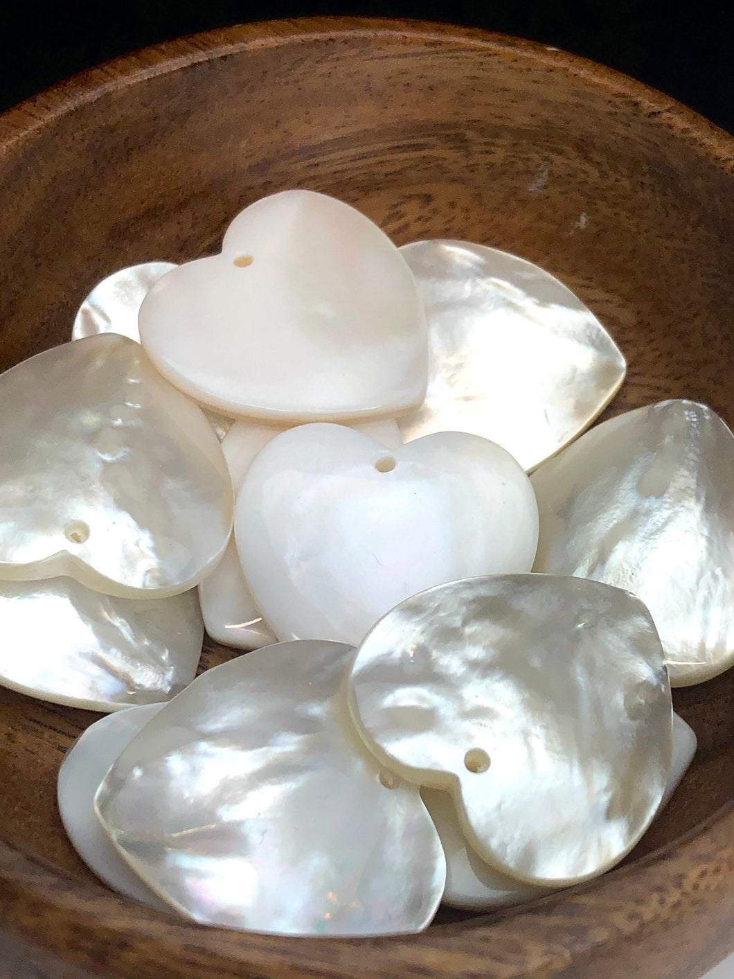 White South Sea Mother Of Pearl Solid Heart Sku#M391