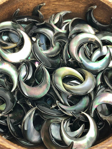 Black Tahitian Mother Of Pearl Crescent Moon Sku#M411