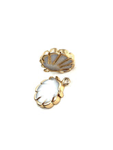 Mother Of Pearl W/Gold Plated On Zinc Alloy Sku#M333