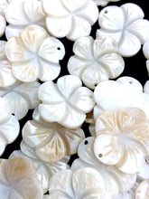 White South Sea Mother Of Pearl Flower Sku#M428