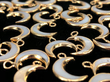 Mother Of Pearl Moon W/Gold Plated Zinc Alloy Sku#M308