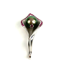 Stunning 14K White Gold W/ 0.67 CT Sapphires W/ 10mm Tahitian Pearl
