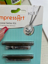 Crystal settler kit with birth stone crystals