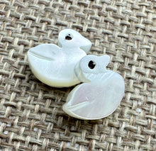 Mother of Pearl Duck Beads Sku#M497